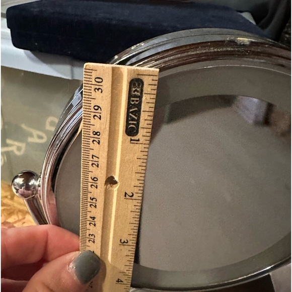 Conair double sided mirror. 7x magnifying with light 6 x4 - Picture 1 of 4
